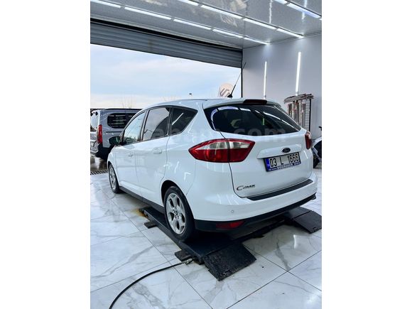 Sahibinden Ford C-Max 1.6 TDCi Trend 2013 Model  200.000 km Beyaz