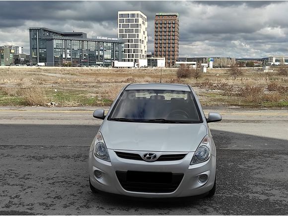 GALERİ BEYAZDAN 2017 i20 Troy 1.4  AM OTOMATİK~ SADECE 140.000 KM~ EMİNEVİM+ KREDİ + SENET