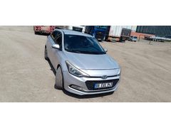 Sahibinden Hyundai i20 1.4 MPI Style 2015 Model otomatik