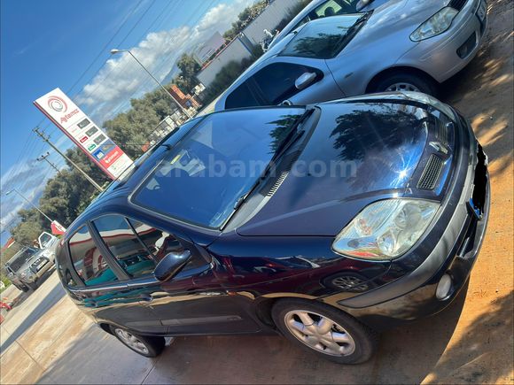 Sahibinden Renault Scenic 1.6 RXT 2001 Model 