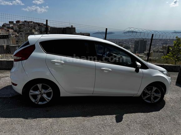 Sahibinden Ford Fiesta 1.4 TDCi Trend 2012 Model 