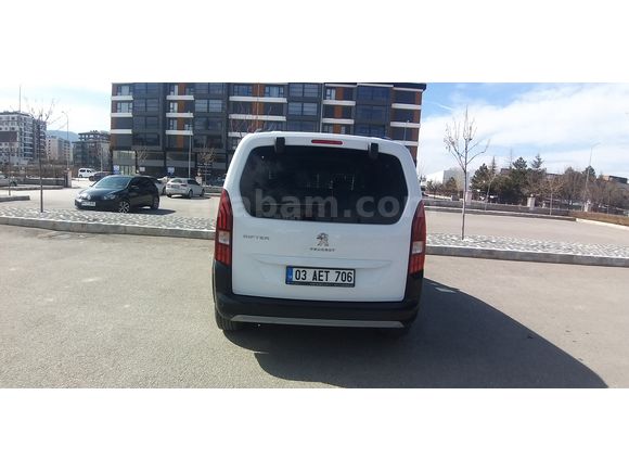 Sahibinden Peugeot Rifter 1.5 BlueHDI Allure 2023 Model