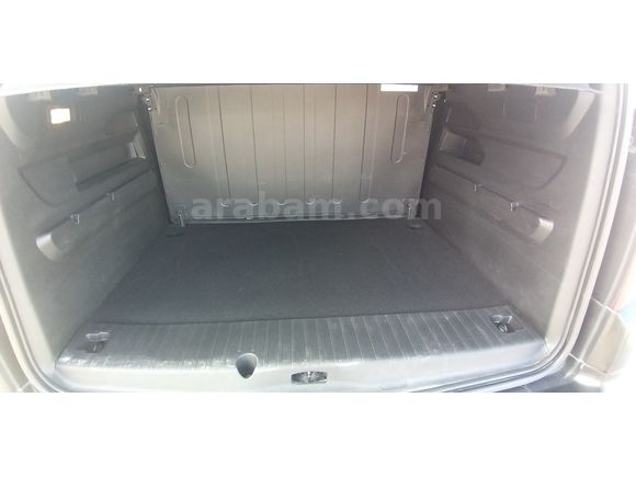 Sahibinden Peugeot Rifter 1.5 BlueHDI Allure 2023 Model