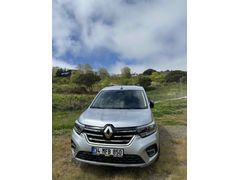 Sahibinden Renault Kangoo Multix 1.3 TCe Iconic 2024 Model 