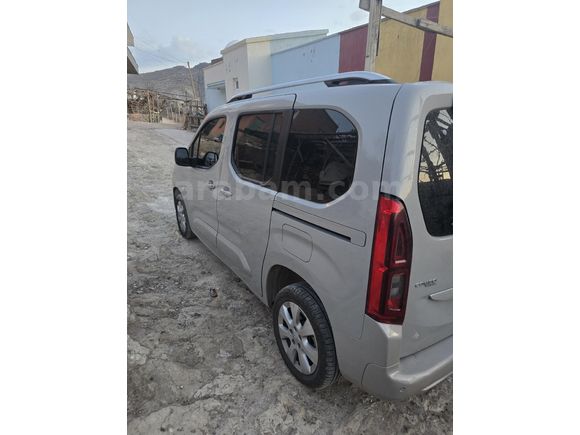 Sahibinden Opel Combo 1.5 CDTI Excellence 2019 Model