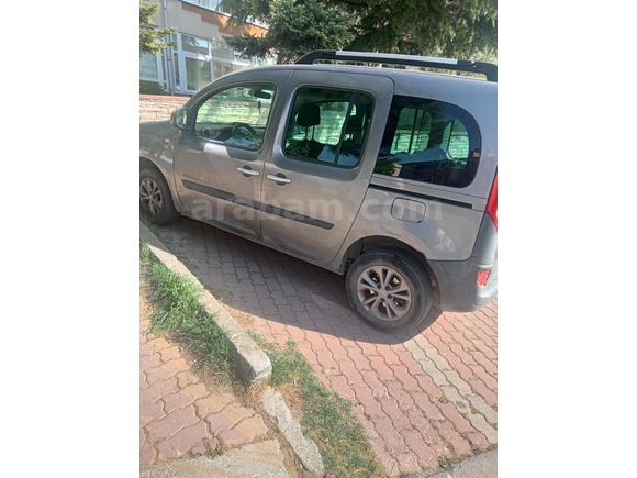 Sahibinden Renault Kangoo Multix 1.5 dCi Extreme 2015 Model İstanbul 173 km