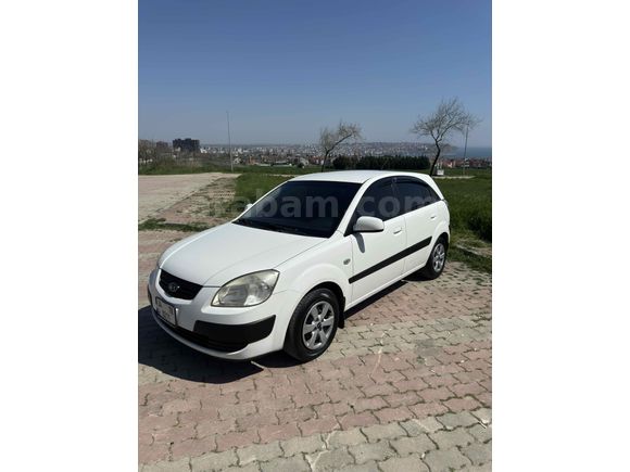 TR DE TEK BOYASIZ DEĞİŞENSİZ AZ KM Lİ KİA RİO