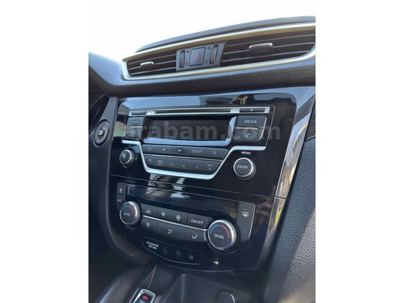 Sahibinden Nissan Qashqai 1.5 dCi Sky Pack 2015 Model  185.000 km Beyaz