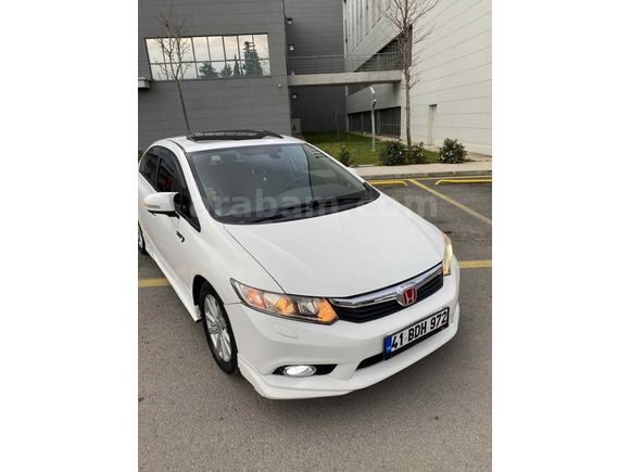 Sahibinden Honda Civic 1.6i VTEC Eco Elegance 2013 Model 