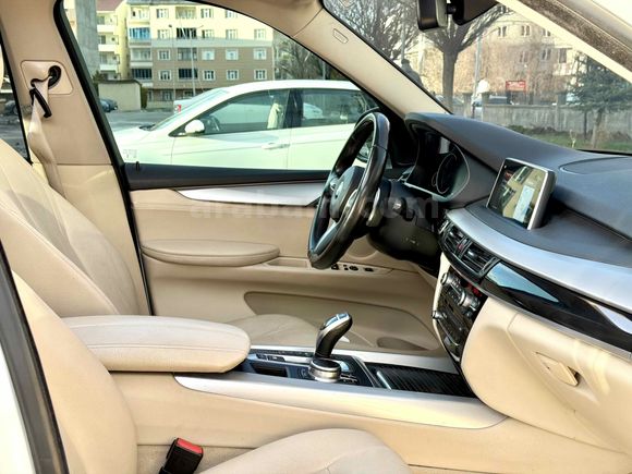 EKICILER'DEN GIRTLAK DOLU TEK ELDEN BMW X5