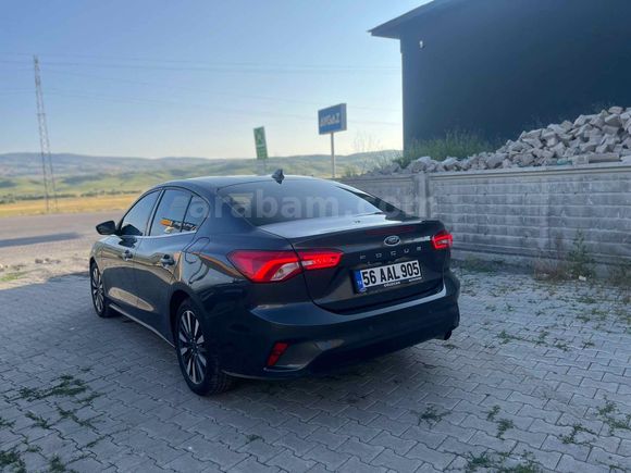 Sahibinden Ford Focus 1.5 Ti-VCT Titanium 2022 Model  86.000 km Füme