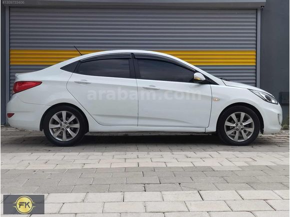 2015 model Hyundai Accent OTOMATİK Benzin lpğ