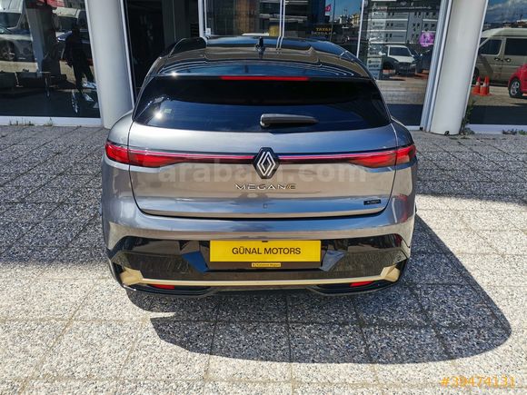 RENAULT MEGANE E-TECH EV60 220 ICONIC