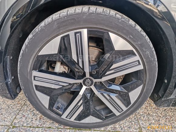RENAULT MEGANE E-TECH EV60 220 ICONIC