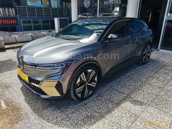 RENAULT MEGANE E-TECH EV60 220 ICONIC