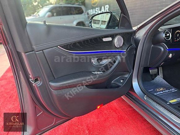 *Kırbaşlar Auto* 2022 MOD/58.000 KM DE/HATASIZ-BOYASIZ/E 300 AMG