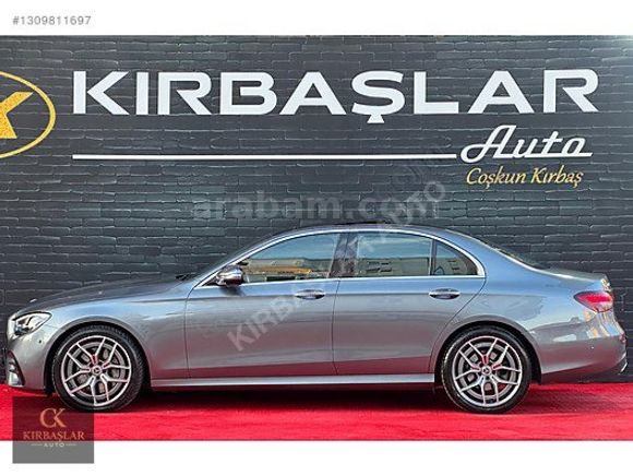 *Kırbaşlar Auto* 2022 MOD/58.000 KM DE/HATASIZ-BOYASIZ/E 300 AMG