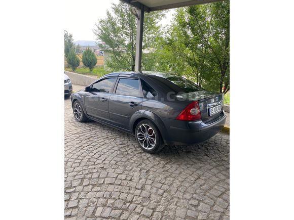 Sahibinden Ford Focus 1.6 Ghia 2007 Model