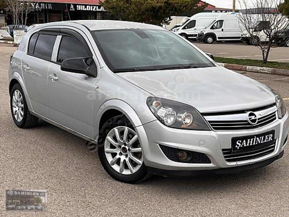 ŞAHİNLER'DEN-2010 OPEL ASTRA ENJOY YARIM PARÇA BOYALI