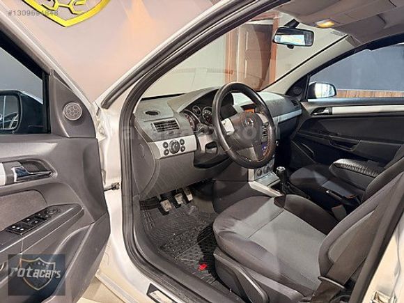 ROTACARS 2011 OPEL ASTRA ENJOY 1.3 CDTI 90HP 6 İLERİ MANUEL