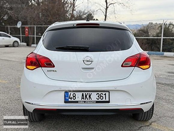 2014 İKİ PARÇA BOYALI DEĞİŞENSİZ HASAR KAYITSIZ MASRAFSIZ..