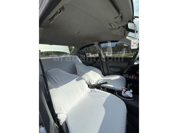 Sahibinden Honda Civic 1.6i VTEC ES 2002 Model