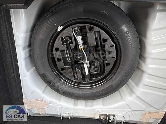 ESCAR METROPOL'DEN OTOMOTİK RENAULT CLİO 5