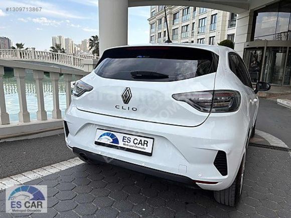 ESCAR METROPOL'DEN OTOMOTİK RENAULT CLİO 5