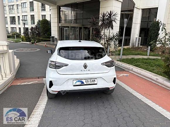 ESCAR METROPOL'DEN OTOMOTİK RENAULT CLİO 5