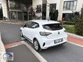 ESCAR METROPOL'DEN OTOMOTİK RENAULT CLİO 5