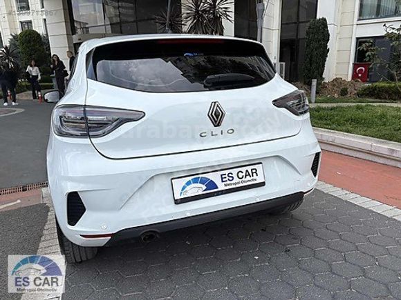 ESCAR METROPOL'DEN OTOMOTİK RENAULT CLİO 5