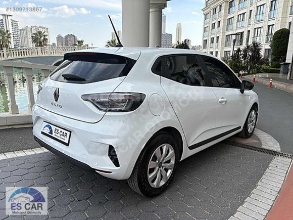 ESCAR METROPOL'DEN OTOMOTİK RENAULT CLİO 5