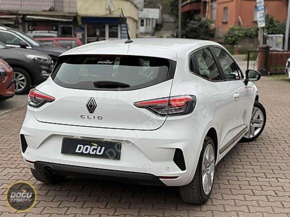 28.200 KM'de 2024 RENAULT CLİO 1.0 TCE EVOLUTION İLK ELDEN