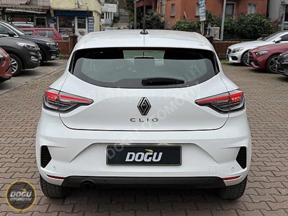 28.200 KM'de 2024 RENAULT CLİO 1.0 TCE EVOLUTION İLK ELDEN