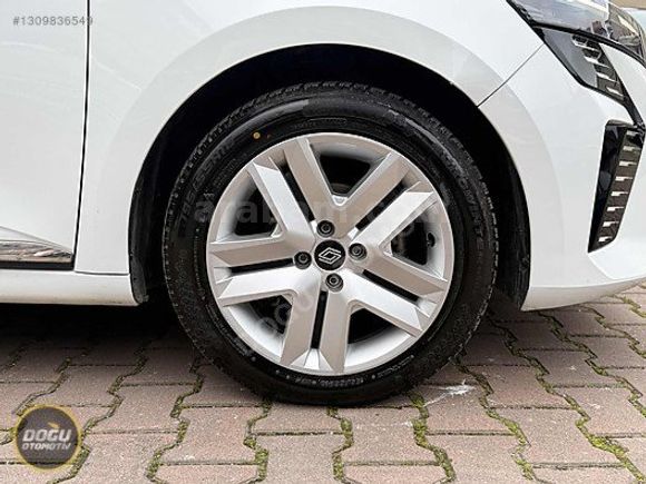 28.200 KM'de 2024 RENAULT CLİO 1.0 TCE EVOLUTION İLK ELDEN