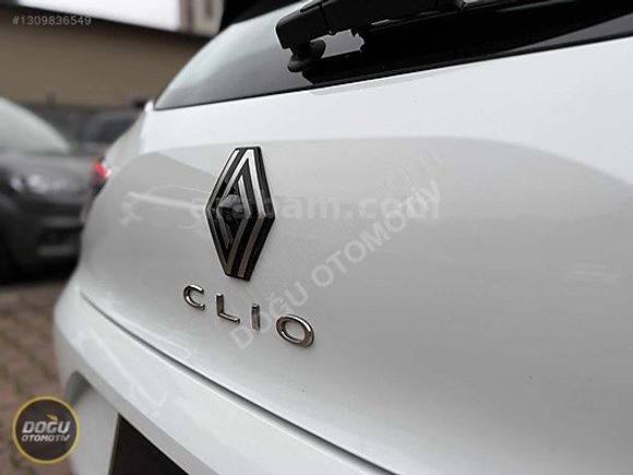 28.200 KM'de 2024 RENAULT CLİO 1.0 TCE EVOLUTION İLK ELDEN