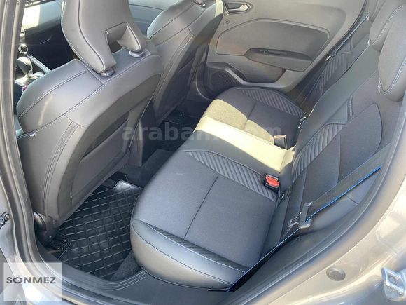 2025 RENAULT CLİO 1.0 TCE TECHNO ESPRİT ALPİLİNE HATASIZ BOYASIZ