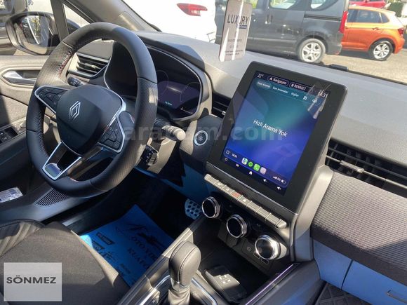 2025 RENAULT CLİO 1.0 TCE TECHNO ESPRİT ALPİLİNE HATASIZ BOYASIZ