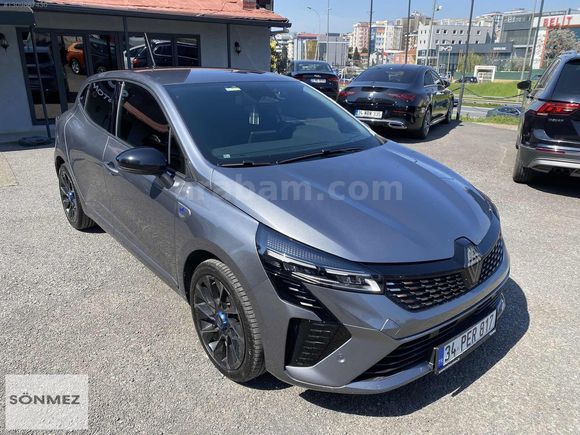 2025 RENAULT CLİO 1.0 TCE TECHNO ESPRİT ALPİLİNE HATASIZ BOYASIZ