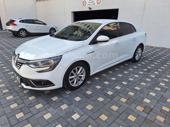 Acil İhtiyaçtan 2017 MEGANE 1.5 DCİ TOUCH PLUS OTOMATİK FULL