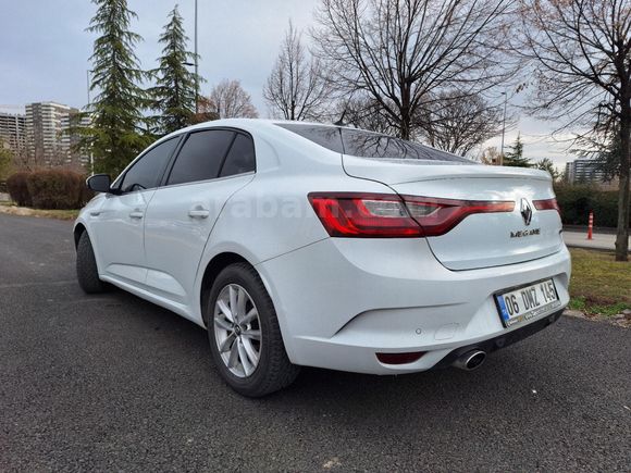 Acil İhtiyaçtan 2017 MEGANE 1.5 DCİ TOUCH PLUS OTOMATİK FULL