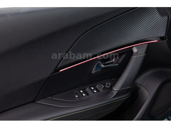 KOÇAK" Peugeot 2008 1.2 PureTech GT Cam Tavan/Geri Görüş