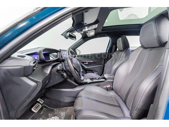 KOÇAK" Peugeot 2008 1.2 PureTech GT Cam Tavan/Geri Görüş