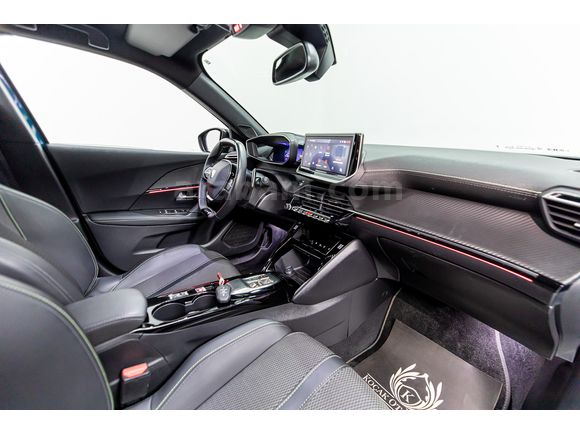 KOÇAK" Peugeot 2008 1.2 PureTech GT Cam Tavan/Geri Görüş