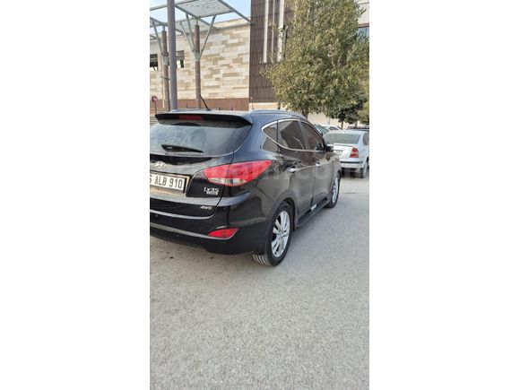 Sahibinden Hyundai ix35 2.0 R Style Plus 2011 Model  225.000 km Siyah