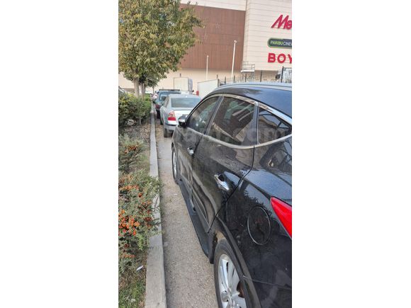 Sahibinden Hyundai ix35 2.0 R Style Plus 2011 Model  225.000 km Siyah