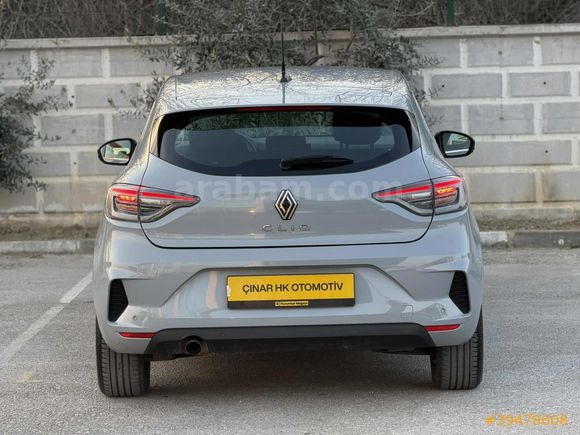 2024 çıkışlı CLİO YENİ KASA OTOMATİK 59BİN KM HATASIZ BOYASIZ