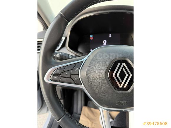 2024 çıkışlı CLİO YENİ KASA OTOMATİK 59BİN KM HATASIZ BOYASIZ
