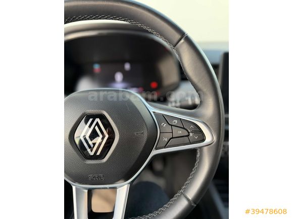 2024 çıkışlı CLİO YENİ KASA OTOMATİK 59BİN KM HATASIZ BOYASIZ