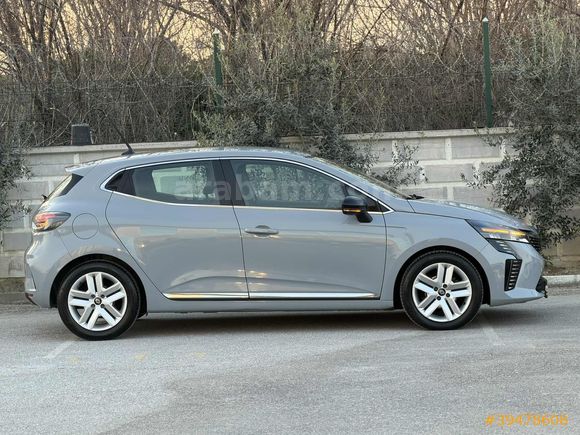 2024 çıkışlı CLİO YENİ KASA OTOMATİK 59BİN KM HATASIZ BOYASIZ